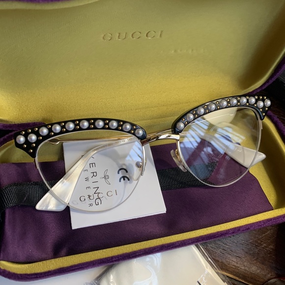 Authentic GUCCI 50 Cat pearls Acetate/Metal sglss